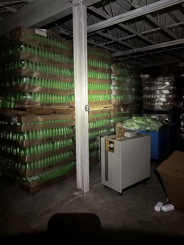 Pallet Lot — Silgan Plastics HDPE Bottles, Green and Natural