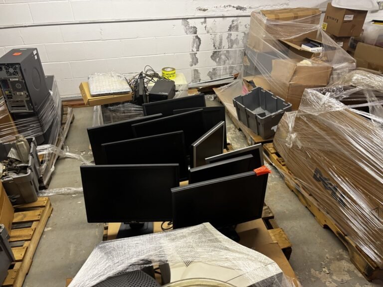 Pallet Lot — Used LCD Monitors, Desktop Towers and Assorted IT Equipment