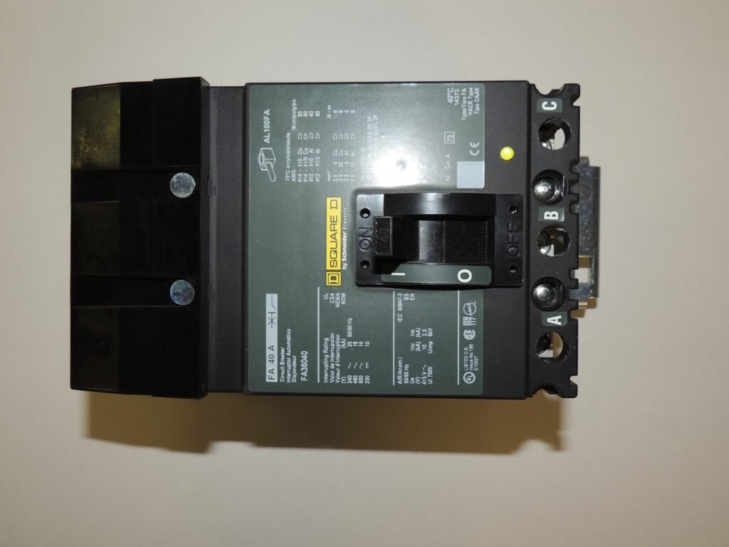 Square D FA36040 Molded Case Circuit Breaker — 40A, 3-Pole, 600V, Type FA