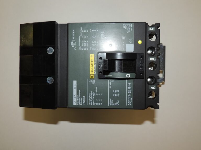 Square D FA36040 Molded Case Circuit Breaker — 40A, 3-Pole, 600V, Type FA