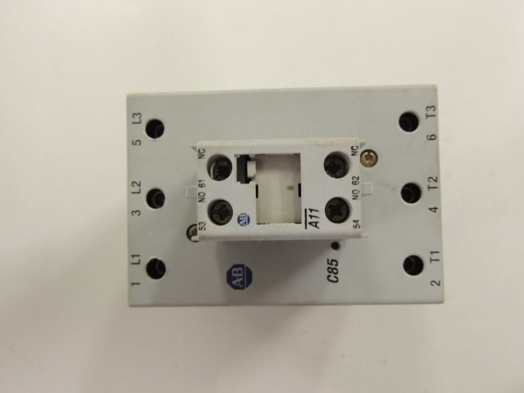 Allen-Bradley 100-C85*00 IEC Contactor — 85A, 3-Pole, 690V