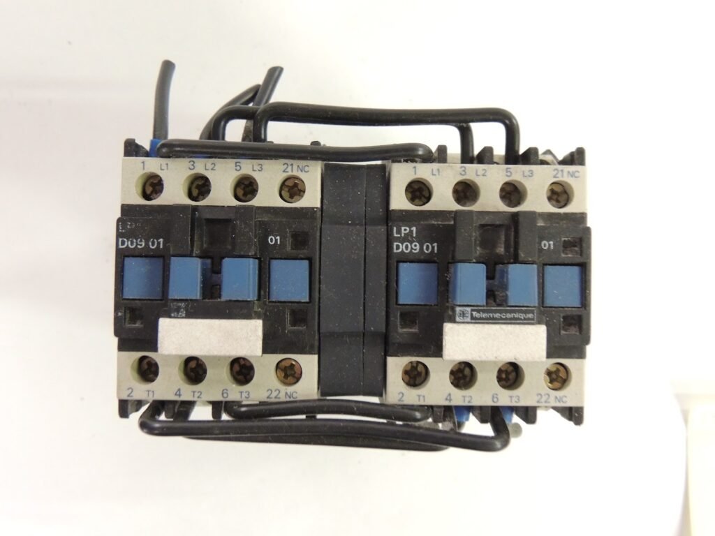 Telemecanique LP2-D0901 DC Contactor — 9A, 3-Pole, 25A Thermal