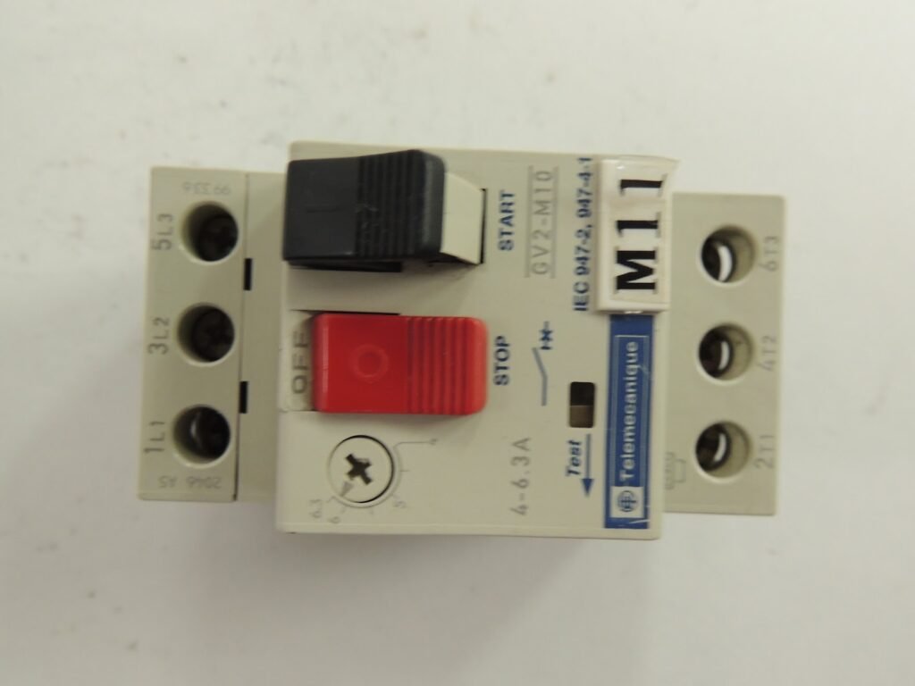 Telemecanique GV2-M10 Manual Motor Starter — 4–6.3A, 3-Pole, 690V
